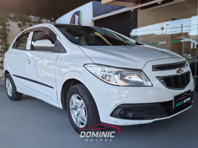 Chevrolet Onix Hatch LT 1.0 8V Flex Mec. 4P 2013