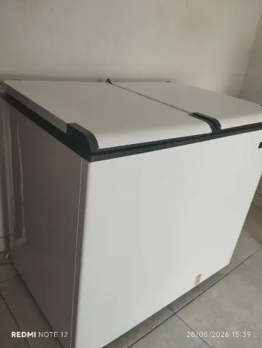 Freezer Semi-novo Esmaltec 325 litros