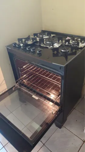 Fogão Dako 5 Bocas Preto com Mesa de Vidro Temperado e Forno Amplo 