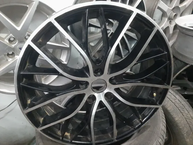 Rodas Esportivas estilo Bmw Breyton aro 20 preta com diamantado 5x112 Bmw usadas