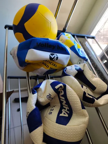 Bolas de vôlei