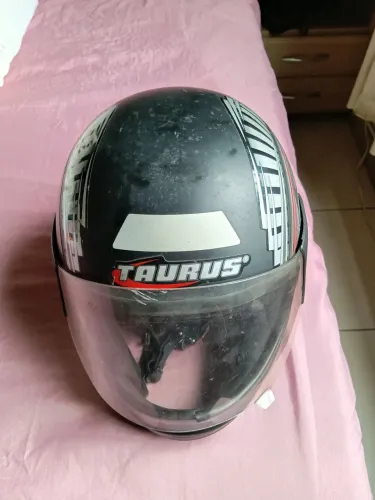 Capacete Tauros n°58