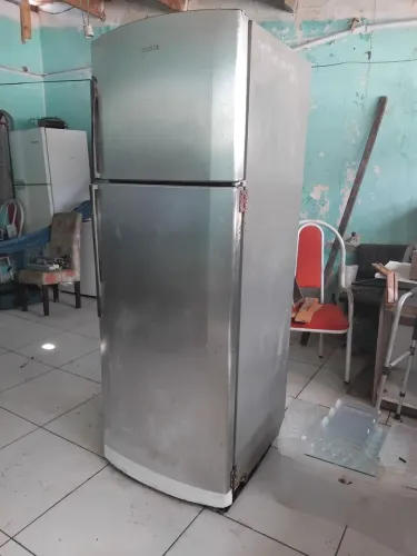 Geladeira mabe