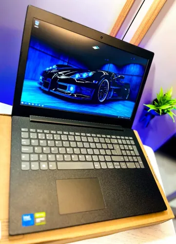 Notebook Lenovo Core i7 Estado de Novo