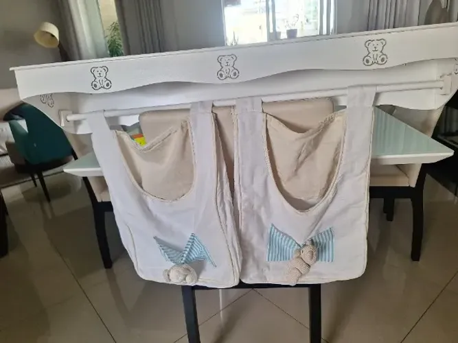 Prateleira porta fraldas
