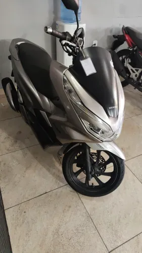 HONDA PCX 150 PRATA 2020 halon veículos Cariacica