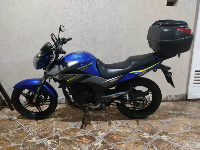 Yamaha Fazer Ys 250 - 2017. Moto muito boa!