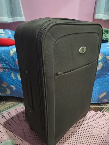 Mala de Viagem Média IKA Tecido - Expansível (Capacidade 23kg / 65 Litros).