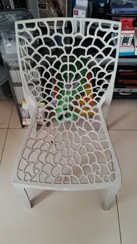 Cadeira de Plástico super reforçada 