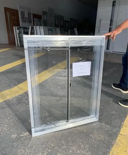DIRETO DA FABRICA!! JANELA 1.00x80 COM 2 FOLHAS NO ALUMÍNIO NATURAL 