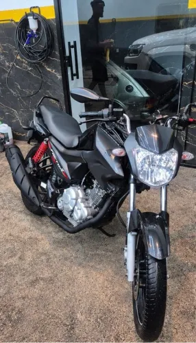 Moto Factor 150 2017 em perfeitas condições