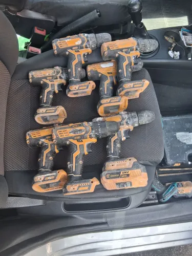 Parafusadeiras Deco pra arrumar ou tirar peças 