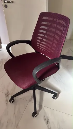 Vendo cadeira de escritório 