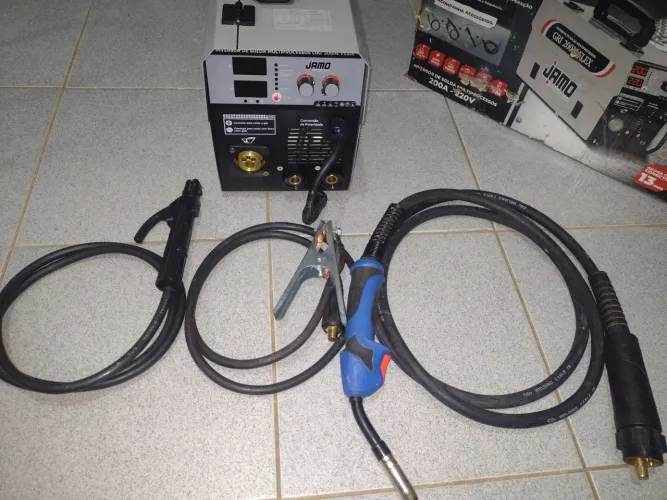 Máquina inversora Mig, Tig e Eletrodo 200a