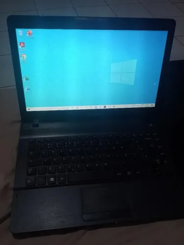 Vendo notebook tudo funcionando ano 2015 Samsung 