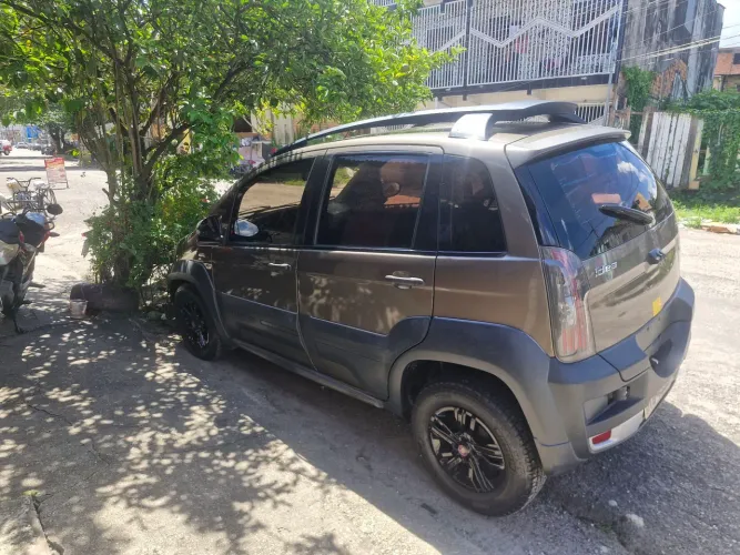 Fiat Idea Adv./ Adv.lock.dualogic 1.8 Flex 5P 2013