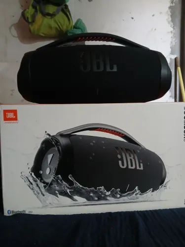 Vendo jbl 3 nova sem avarias pronta pro uso,obs aceito proposta