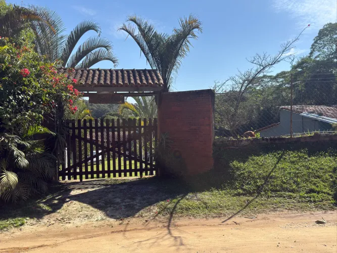 Chácara a venda , com casa sede e mais casa de caseiro