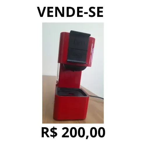 Cafeteira de capsula "Três Corações"