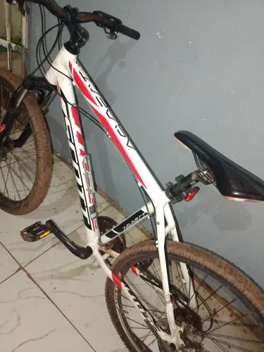 Duas bicicletas Scott aro 29