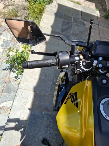 Vendo ou troco Honda CB 300f ABS