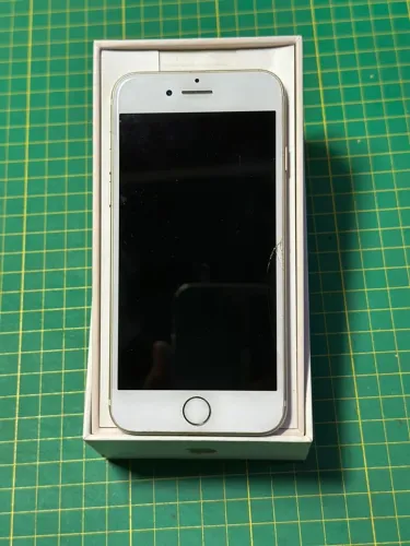iPhone 8 64GB