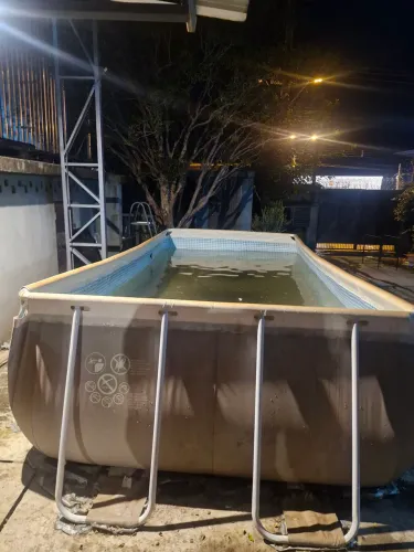 Piscina Estrutural Intex Grande Retangular + Acessórios (Usada)