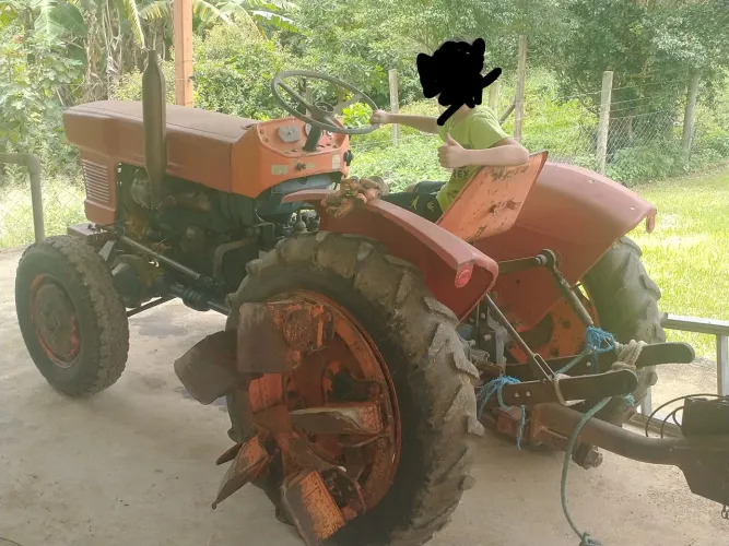 Micro trator 4x4