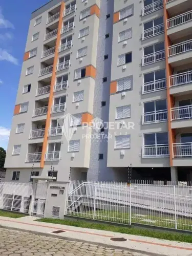 Apartamento com 01 dormitório no 6° andar para locação