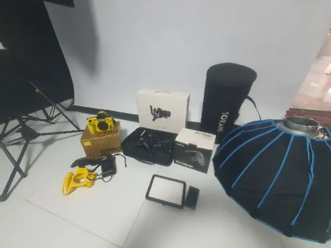 Equipamentos fotográficos NIKON SOKANI GODOX