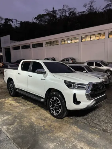 Toyota Hilux CD SRX 4X4 2.8 TDI 16V Diesel Aut. 2024