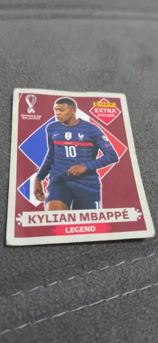 Figura extra copa 22 Mbappé bordo