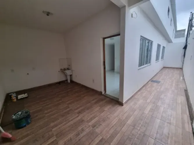 Casa no Centro de Queimados, dois quartos, próxima ao viaduto