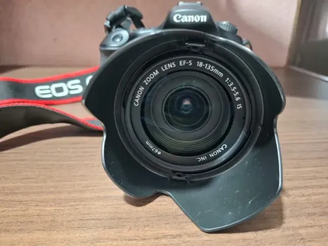 Vendo Câmera Canon EOS 60D - Excelente Estado!  