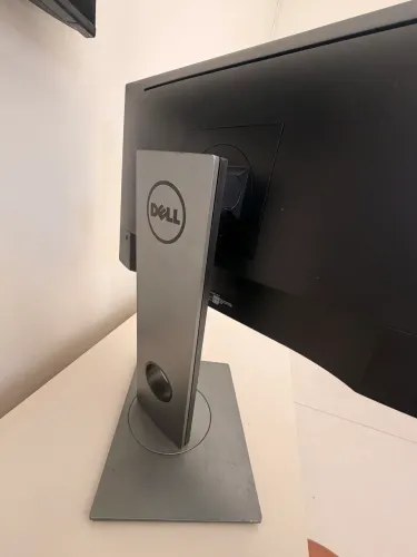 MONITOR DELL 