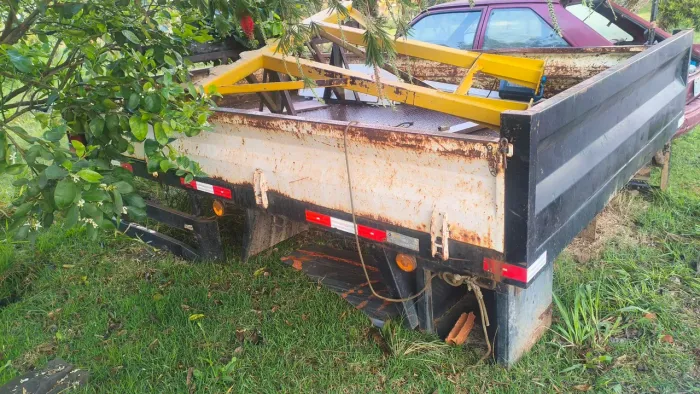 Vendo carroceria de ferro 3.5x2.3