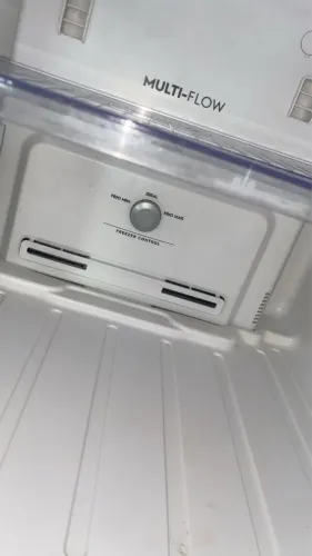 Geladeira Electrolux 402L
