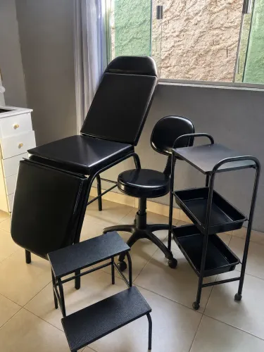 Kit Estética Completo: Maca, Escada de 2 Degraus e Cadeira Mocho Giratória