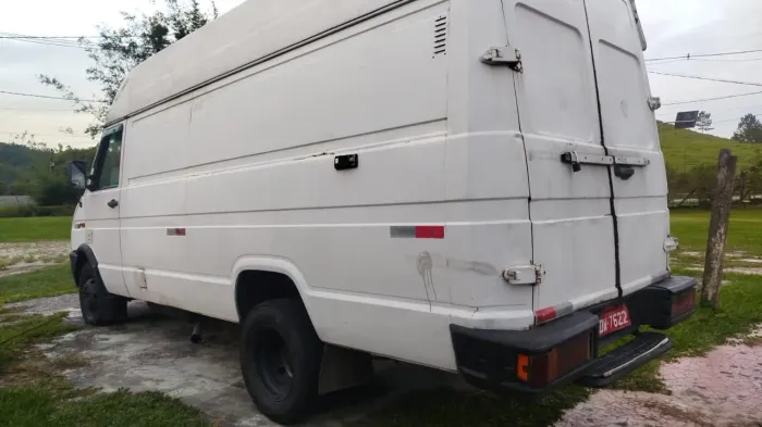 Iveco Daily Furgão Longo 49.1 8V2 2.8 120cv Diesel Mec. 2001
