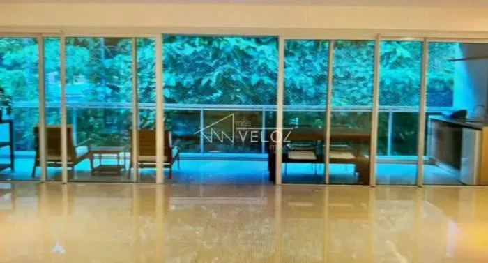 Apartamento : / Residencial / Jardim Botânico