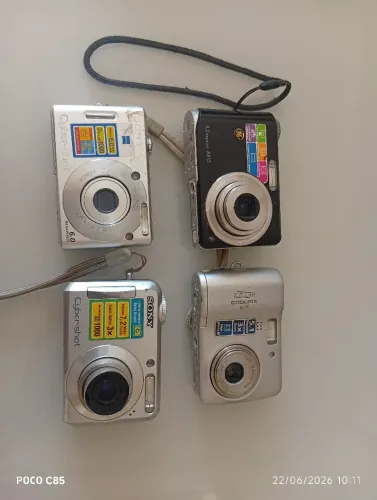 Lote de câmeras no estado