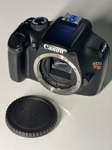 Canon EOS Rebel T3 + Kit Iluminação