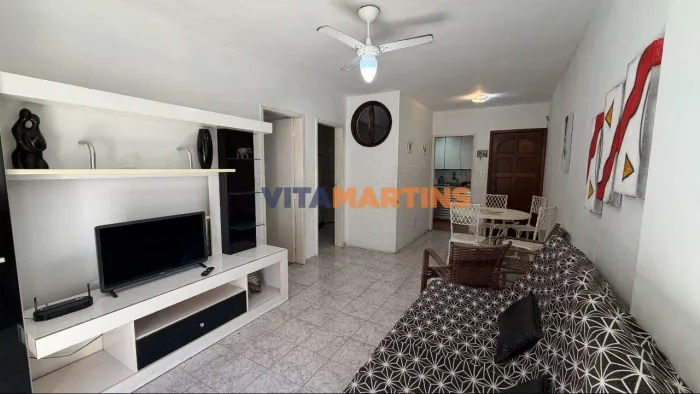 Apartamento com 2 quartos (1 suíte) na Praia do Forte em Cabo Frio/RJ por R$ 650.000,00