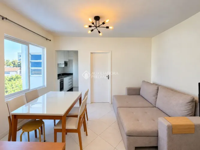 Apartamento com 2 dormitórios e 1 vaga no Itaguaçu