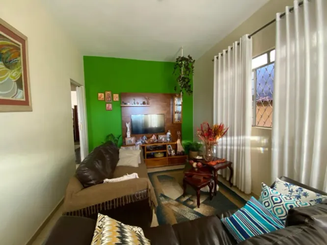 Casa com 4 quartos à venda em Belo Horizonte