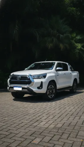Toyota Hilux CD SRX 4X4 2.8 TDI 16V Diesel Aut. 2024