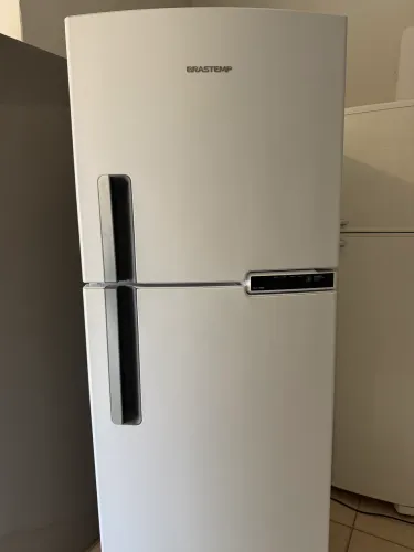 Geladeira Brastemp Duplex semi nova 220v sem detalhes
