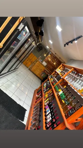 Conveniência completa 25.000 com mercadoria 