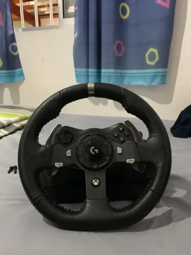 Logitech G920,com pedais e cabo de força,em perfeito estado