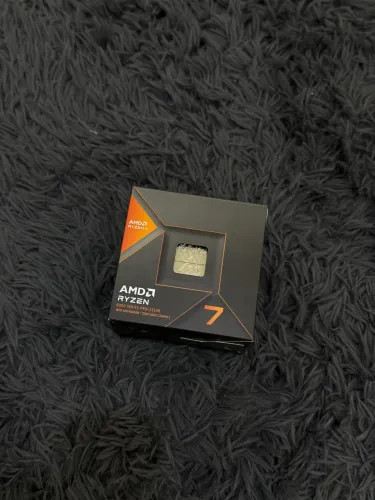AMD Ryzen 7 8700G AM5 Com Cooler Box - Novo